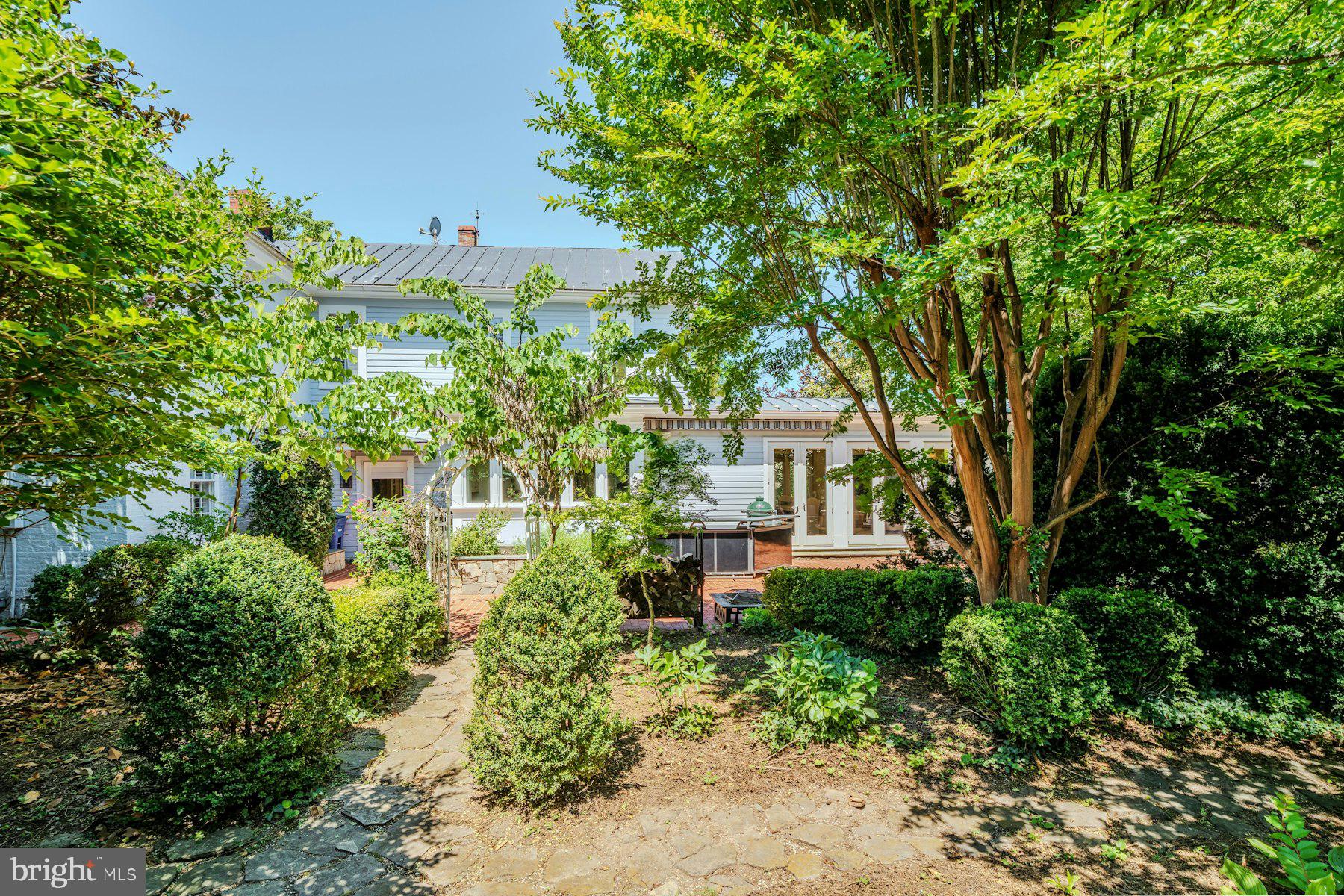 208 Edwards Ferry Road Northeast Leesburg, VA 20176 - Photo 60 of 76