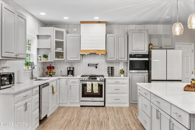 $799,000 | 118 Jones Road, Harriman, TN 37748