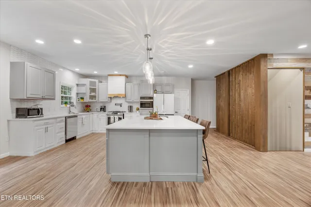 $799,000 | 118 Jones Road, Harriman, TN 37748