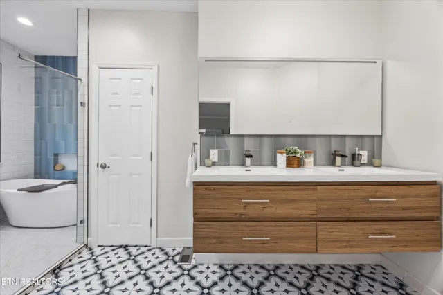 $799,000 | 118 Jones Road, Harriman, TN 37748