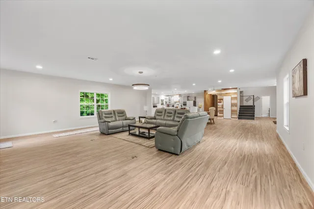 $799,000 | 118 Jones Road, Harriman, TN 37748