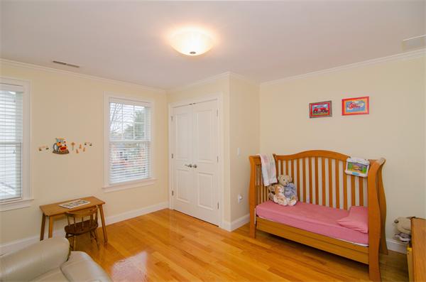 39 Earl Street Lexington, MA 02421 - Photo 11 of 17 Gallery Image 11