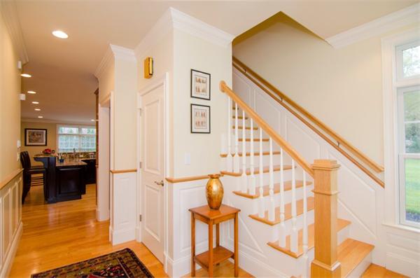 39 Earl Street Lexington, MA 02421 - Photo 2 of 17 Gallery Image 2