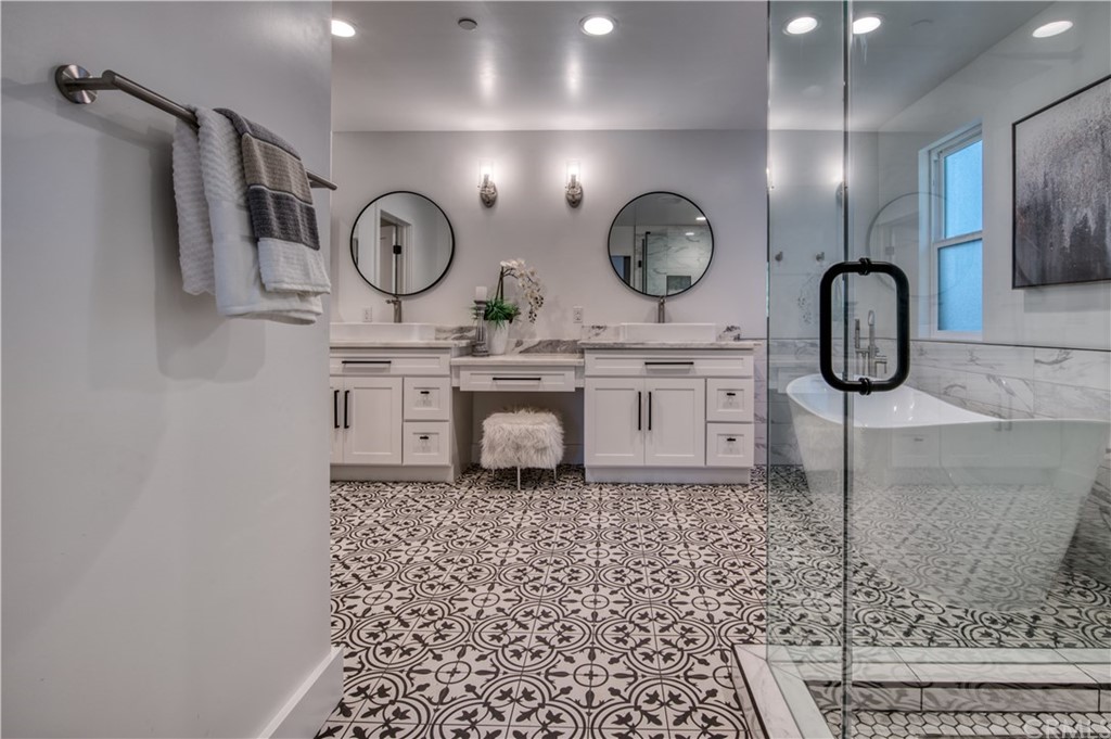 424 Esther Street Costa Mesa, CA 92627 - Photo 23 of 28 Designer Master Bathroom
