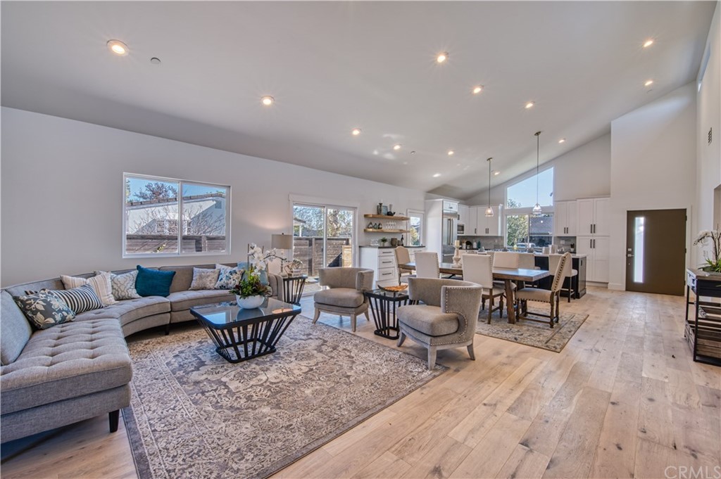 424 Esther Street Costa Mesa, CA 92627 - Photo 5 of 28 Expansive Living Space with High Ceilings.