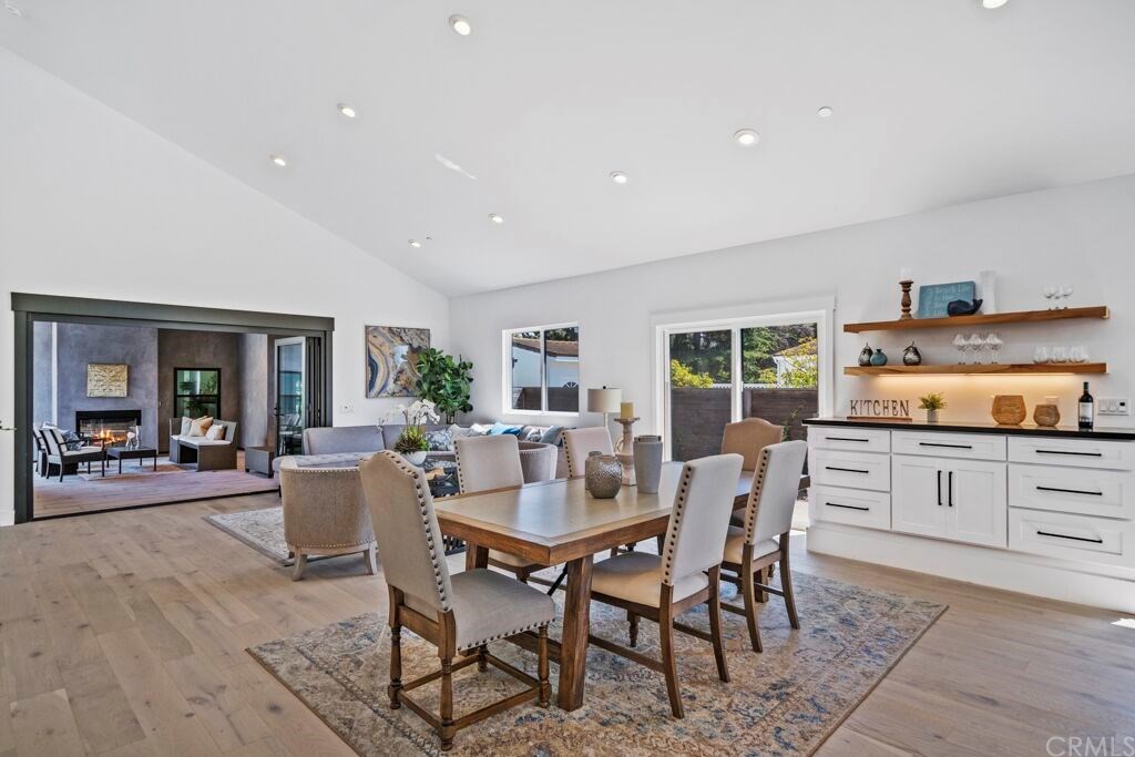 424 Esther Street Costa Mesa, CA 92627 - Photo 9 of 28