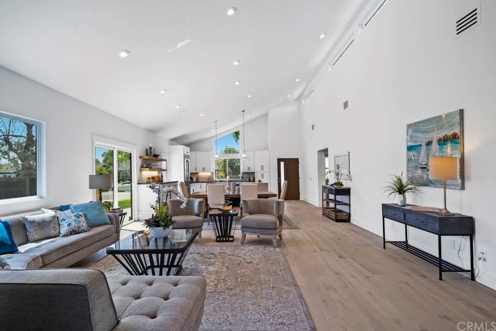 424 Esther Street Costa Mesa, CA 92627 - Photo 10 of 28