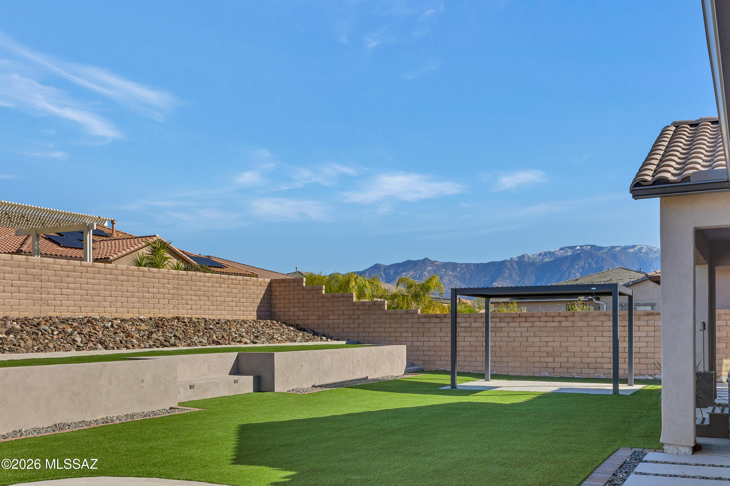470 West Red Ribbon Lane Tucson, AZ 85755 - Photo 2 of 41