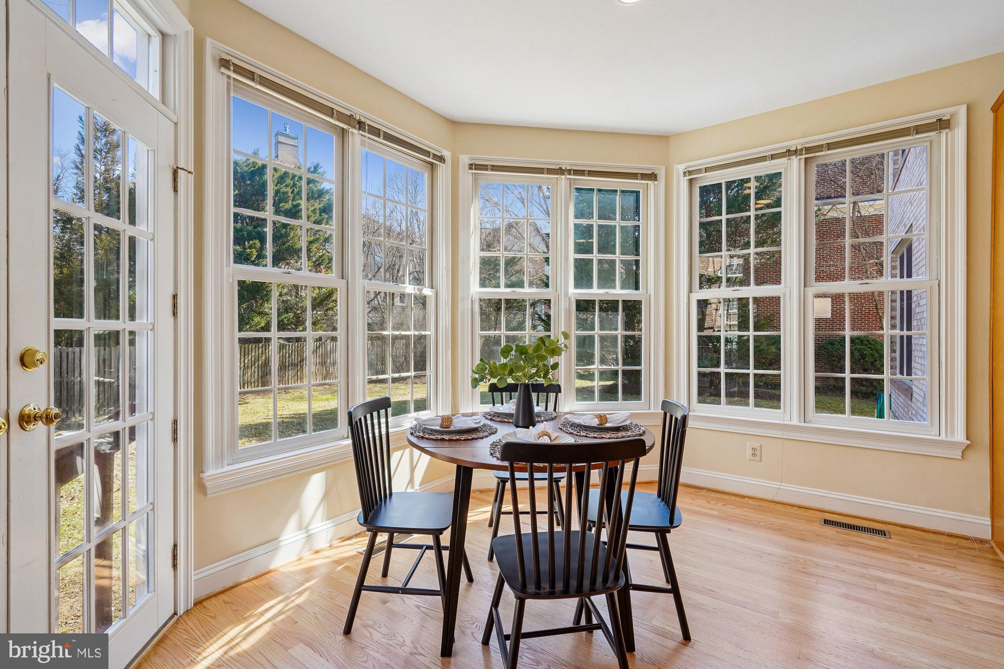 7917 Springer Road Bethesda, MD 20817 - Photo 17 of 70 Delightful Breakfast Area