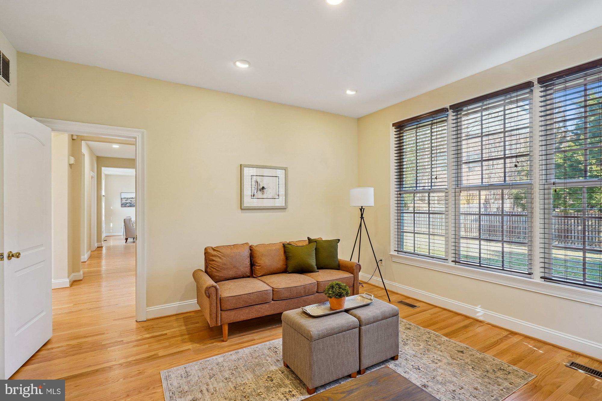 7917 Springer Road Bethesda, MD 20817 - Photo 25 of 70 Study/Library/Office