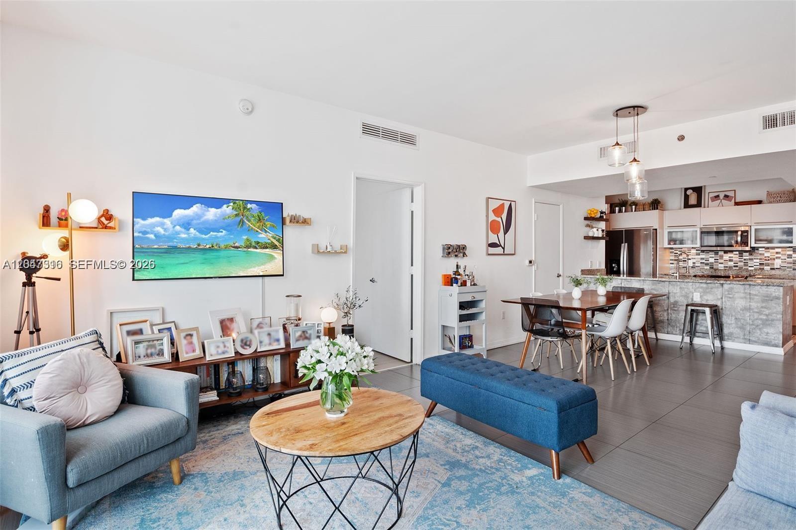 951 Brickell Avenue, Unit 3207 Miami, FL 33131 - Photo 13 of 18