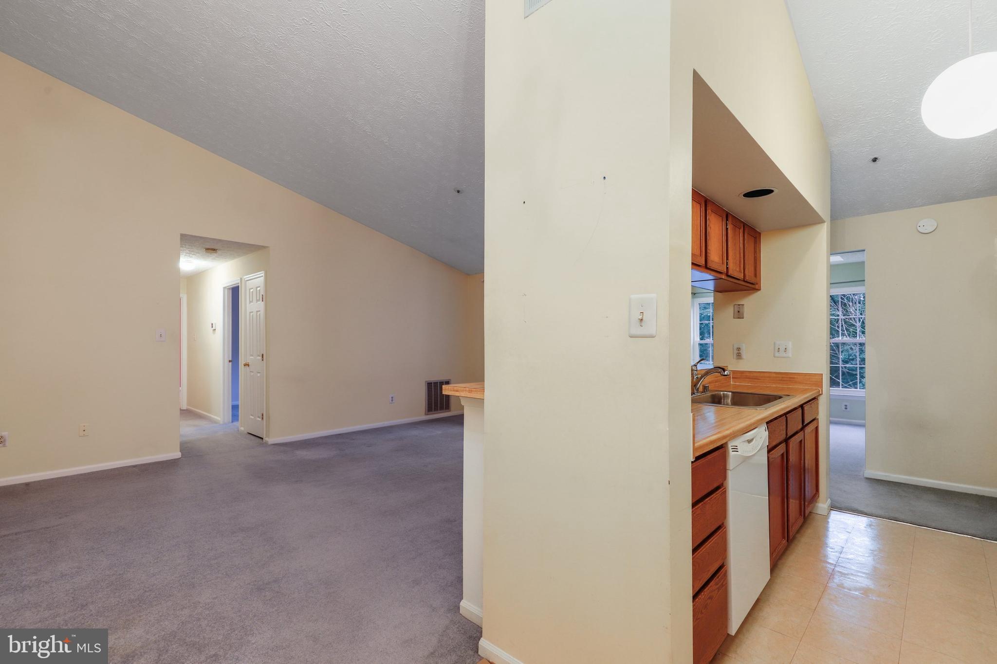739 Deering Road, Unit 6K Pasadena, MD 21122 - Photo 4 of 29 Gallery Image 4