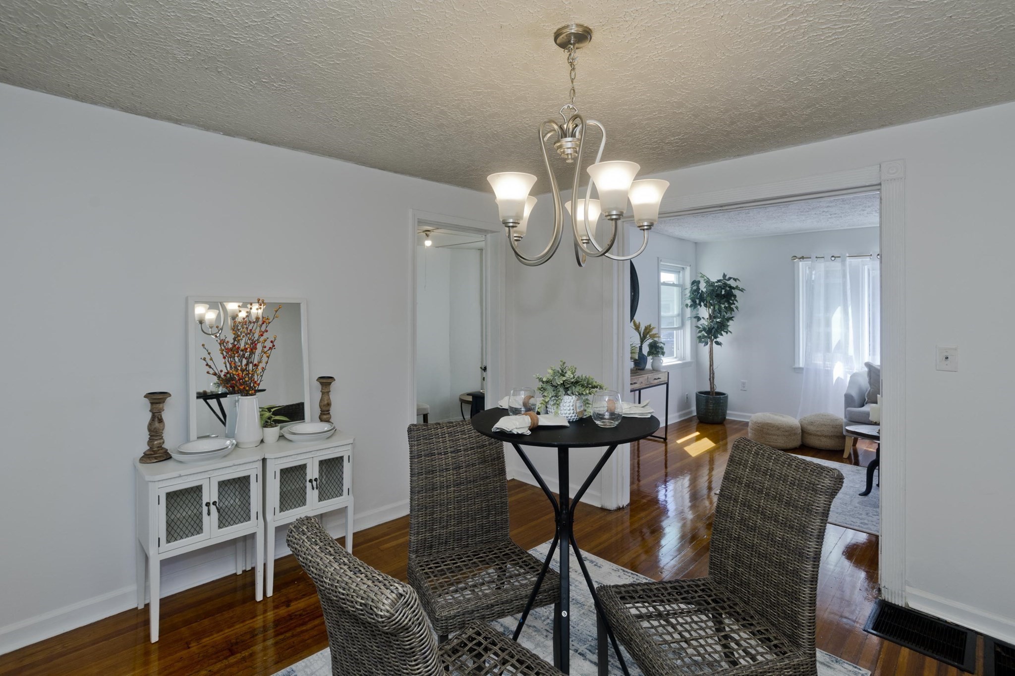 23 Jenness Street Springfield, MA 01104 - Photo 11 of 33 Gallery Image 11