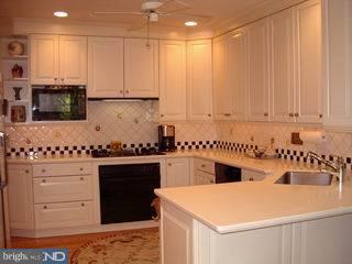 422 Vernon Road Jenkintown, PA 19046 - Photo 3 of 6 Kitchen