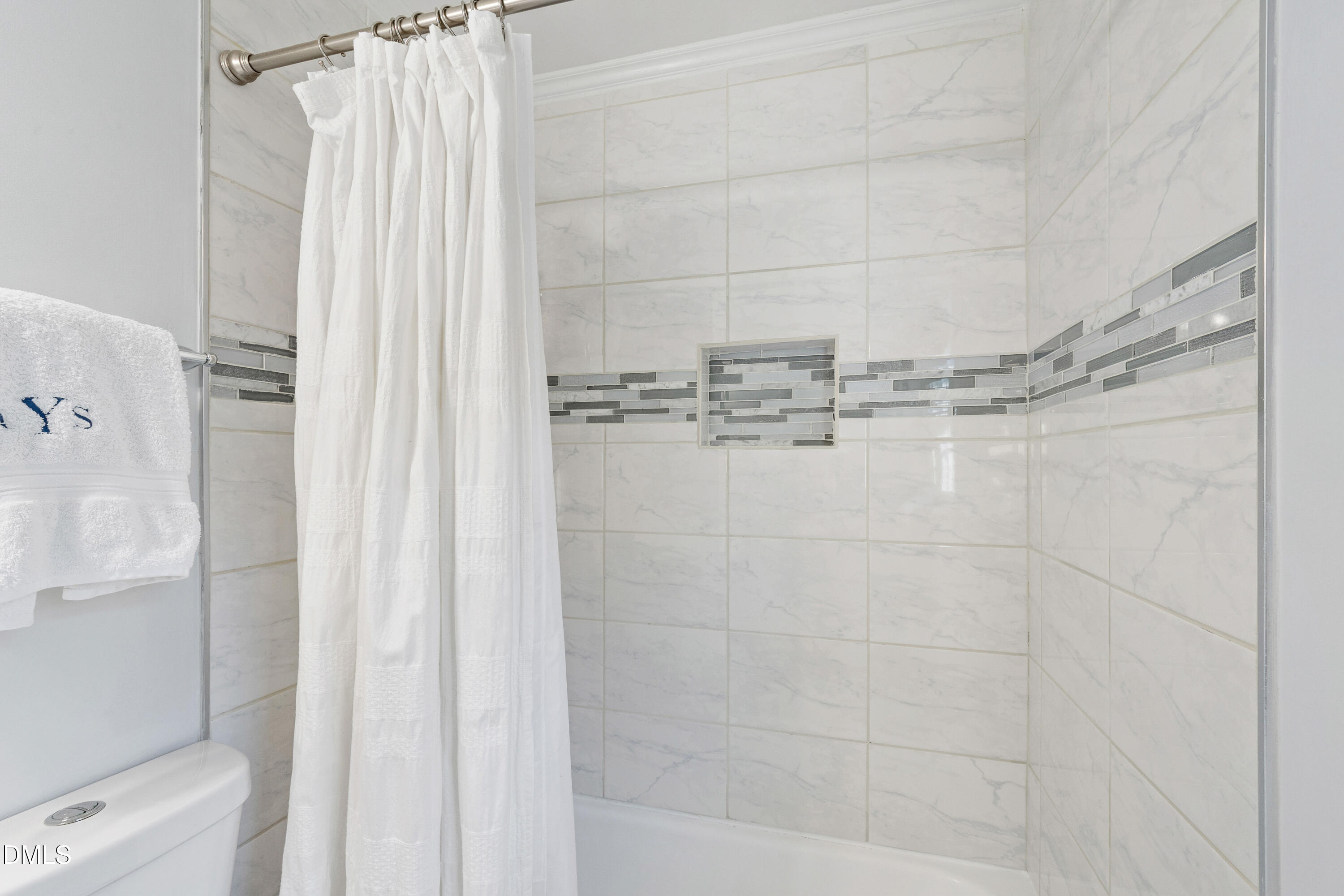 211 Northfield Drive Raleigh, NC 27609 - Photo 21 of 49 a bathroom with a shower