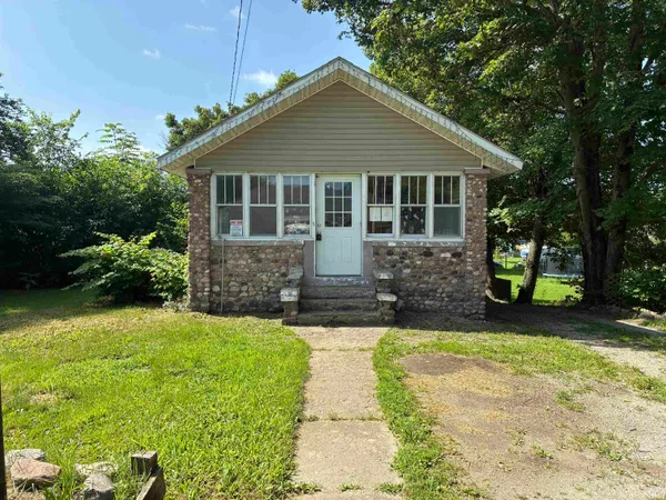 $124,900 | 453 East Washington Street, Monticello, IN 47960