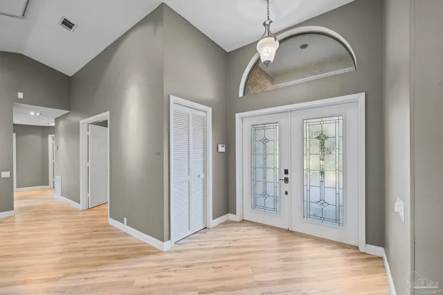 a view of a interior in the house