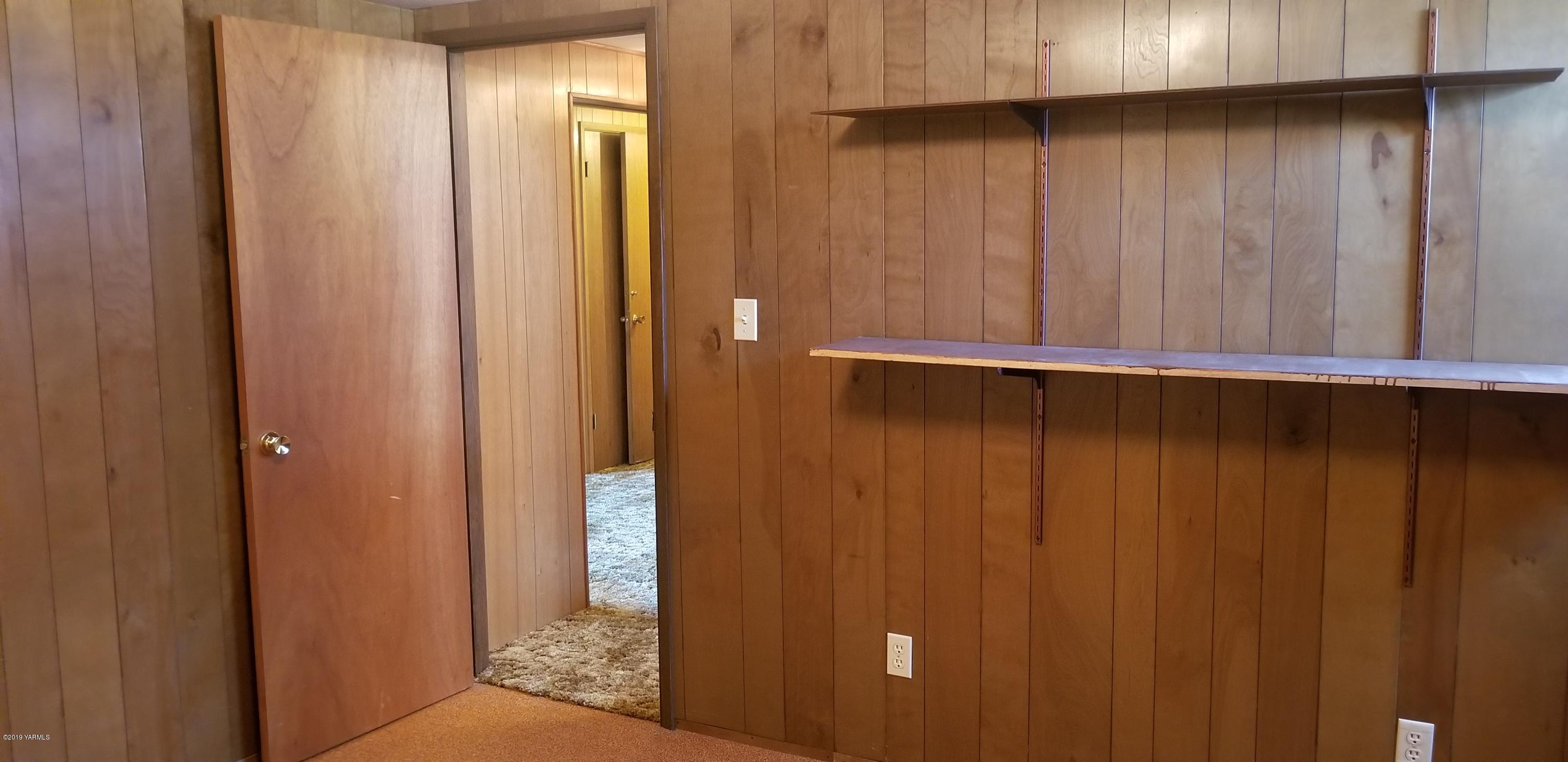 708 Meadowbrook Road Yakima, WA 98903 - Photo 46 of 65 a view of a wooden door