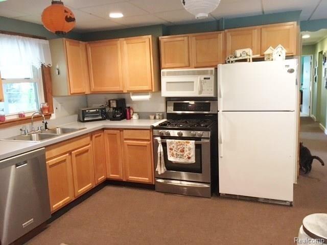 61603 Rambling Way South Lyon, MI 48178 - Photo 3 of 11 3.jpg