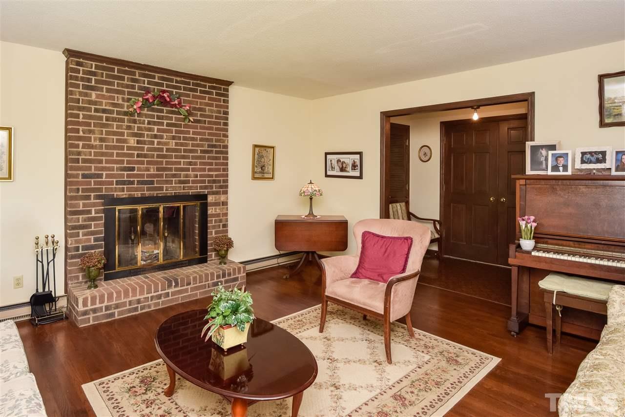551 Dixon Road Graham, NC 27253 - Photo 6 of 21 Gallery Image 6