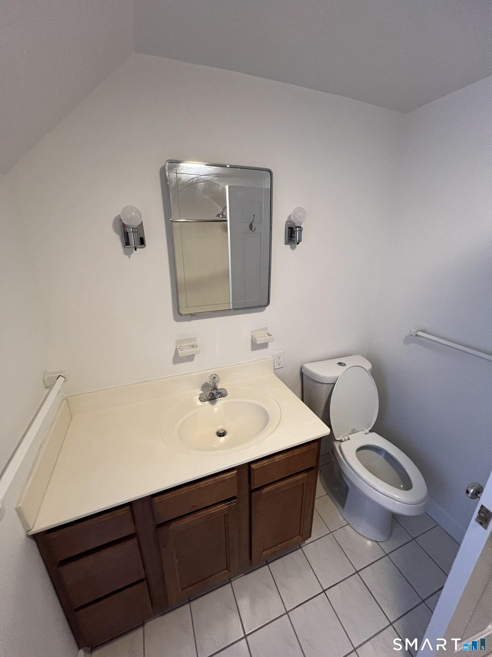 2 High Street Farmington, CT 06032 - Photo 7 of 12