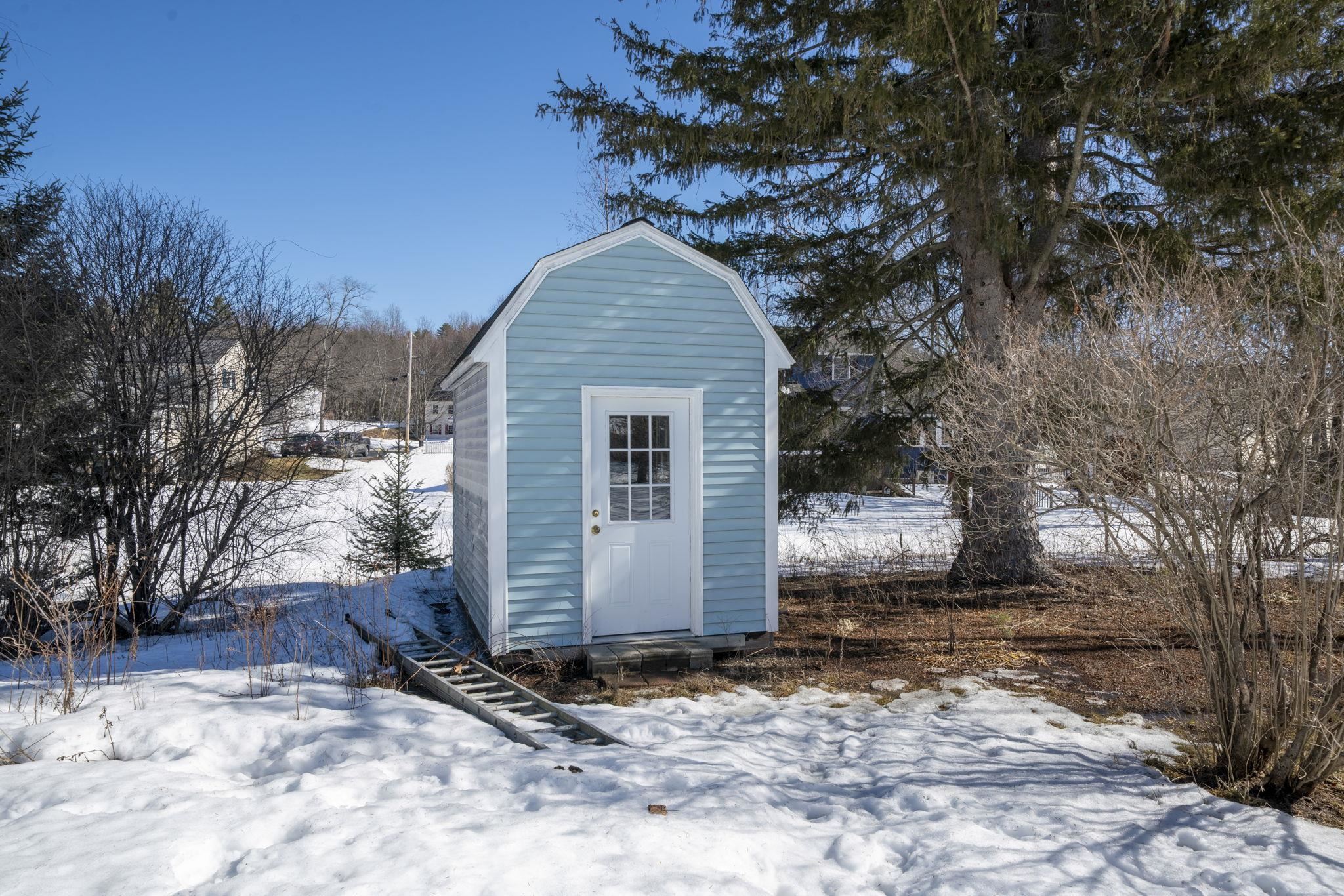 10 Autumn Street Goffstown, NH 03045 - Photo 7 of 53