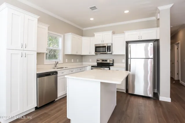 $1,595 | 2119 Lewis Street, Jacksonville, FL 32204