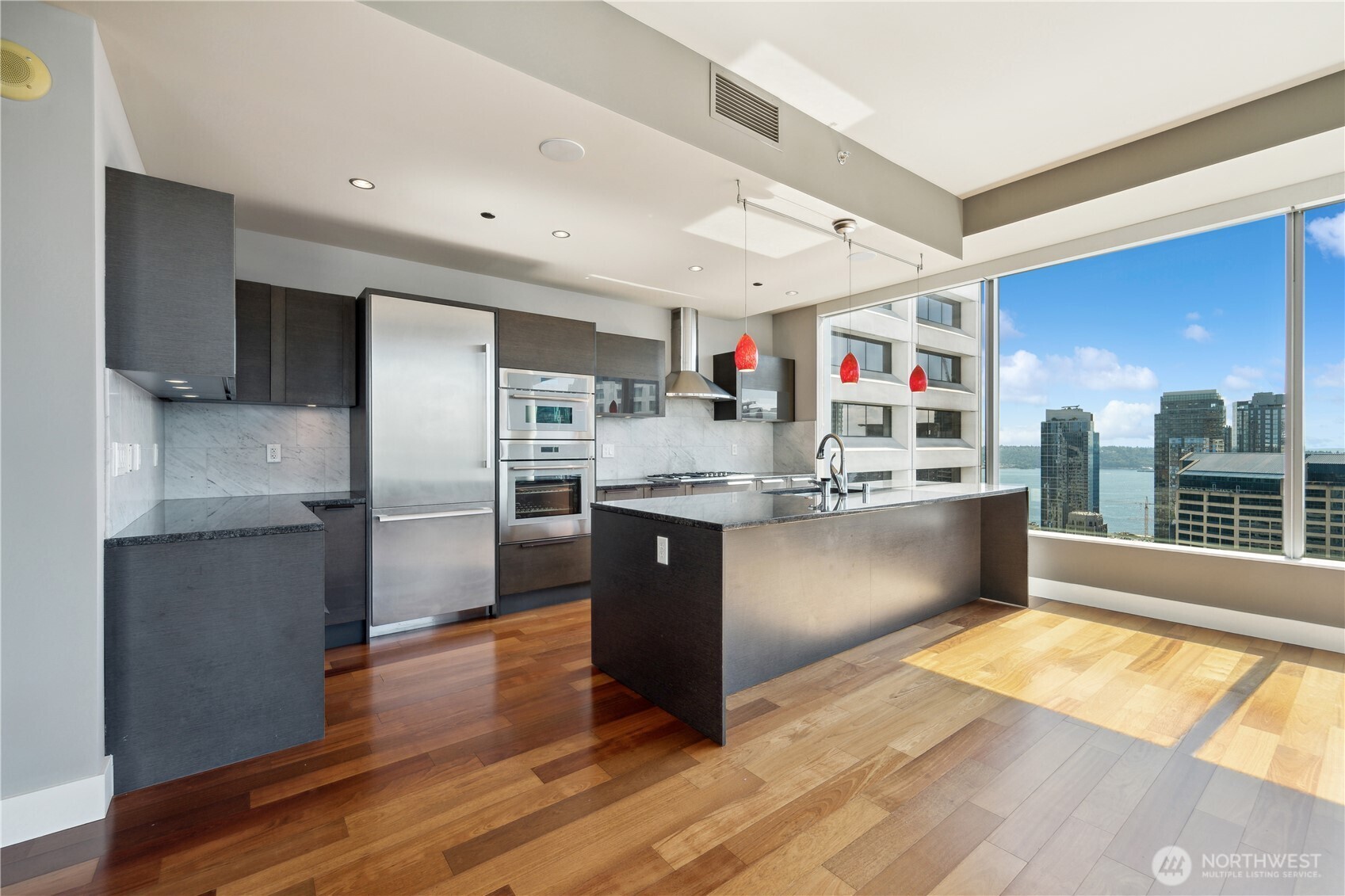 737 Olive Way, Unit 3100 Seattle, WA 98101 - Photo 10 of 33