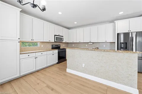 $625,000 | 21827 Rainbow Lake Court, Estero, FL 33928