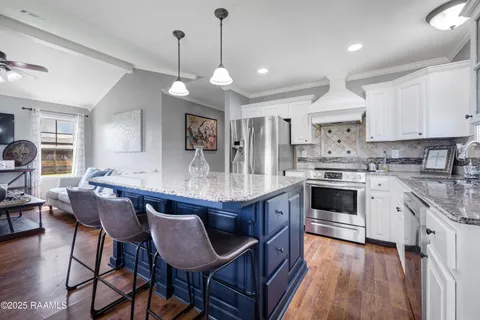 $500,000 | 145 Celestine Lane, Sunset, LA 70584