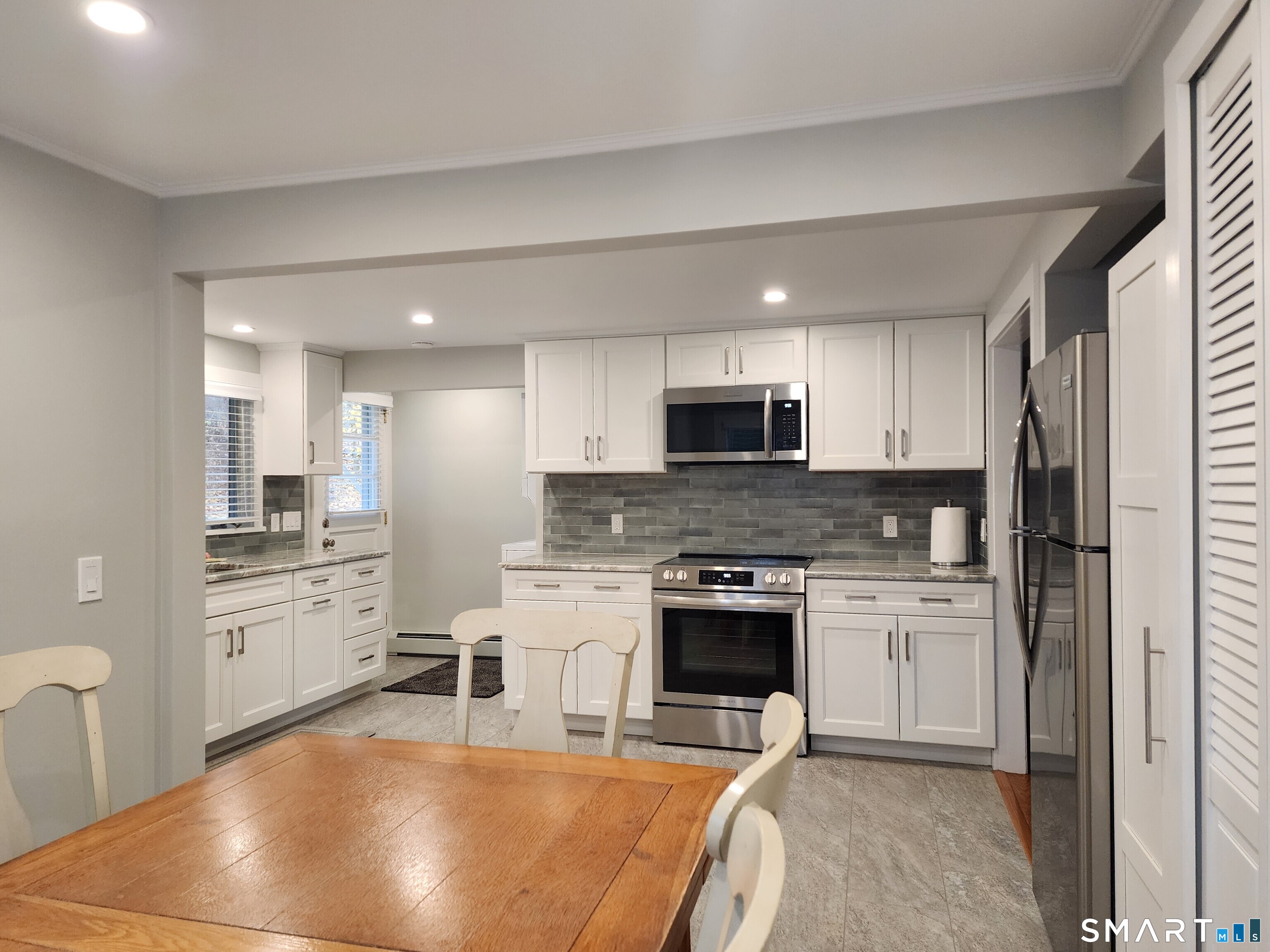 7 East Pattagansett Road East Lyme, CT 06357 - Photo 6 of 21