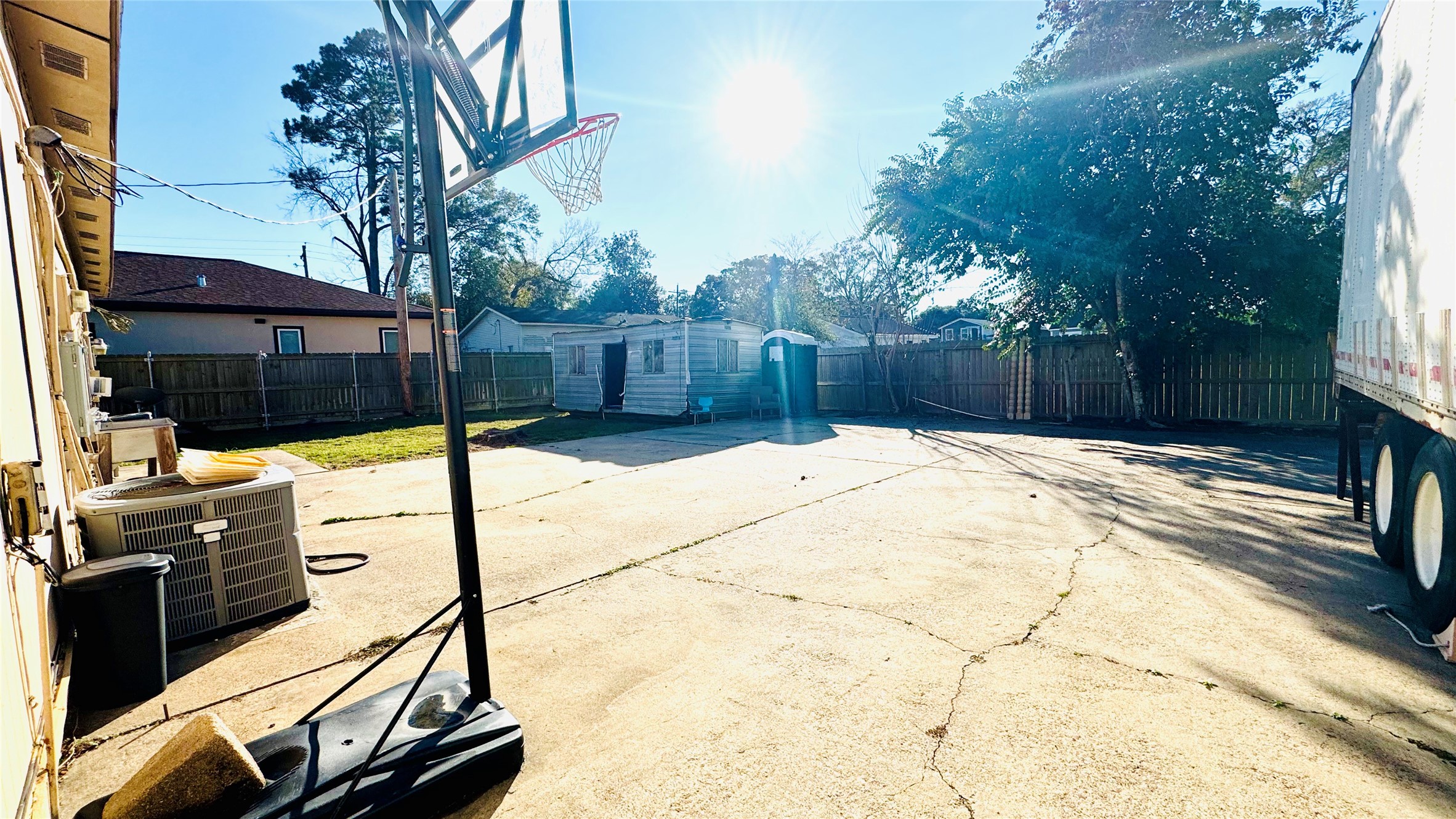 811 North Travis Street Liberty, TX 77575 - Photo 28 of 31 a view of a backyard of the house