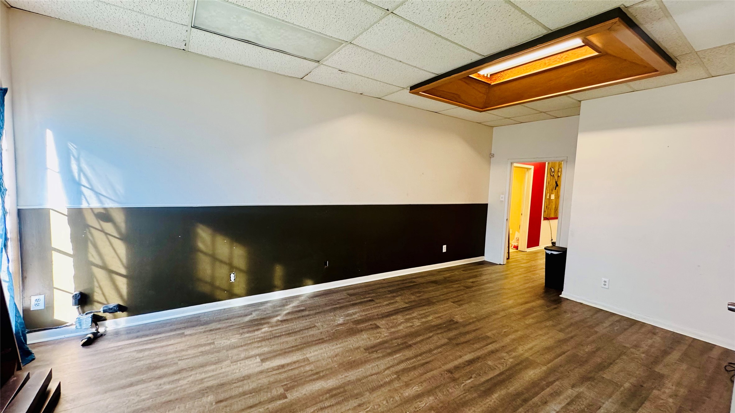 811 North Travis Street Liberty, TX 77575 - Photo 9 of 31 a view of an empty room