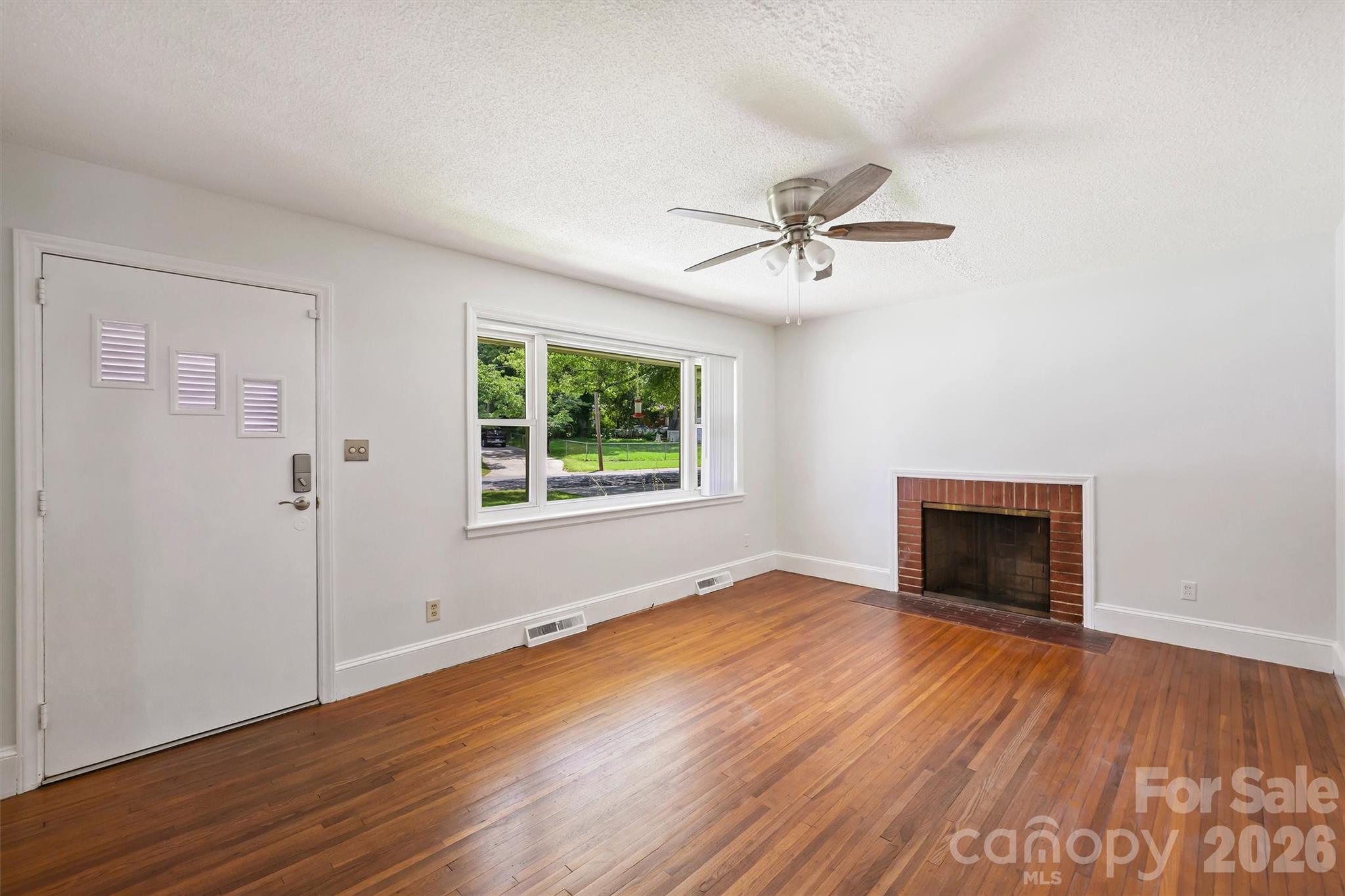 2134 Bromwich Road Charlotte, NC 28208 - Photo 5 of 45 Gallery Image 5