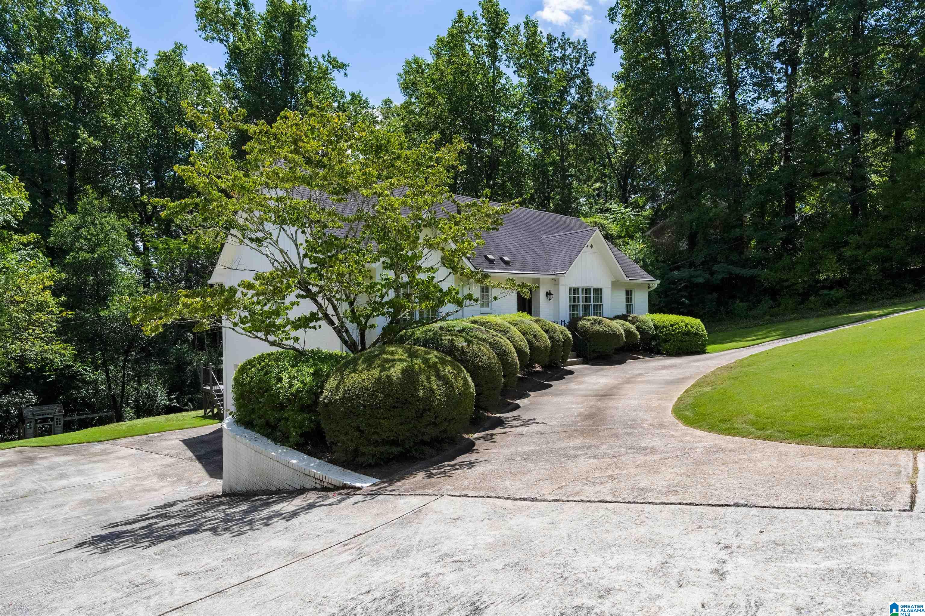 3549 Spring Valley Road Birmingham, AL 35223 - Photo 3 of 40