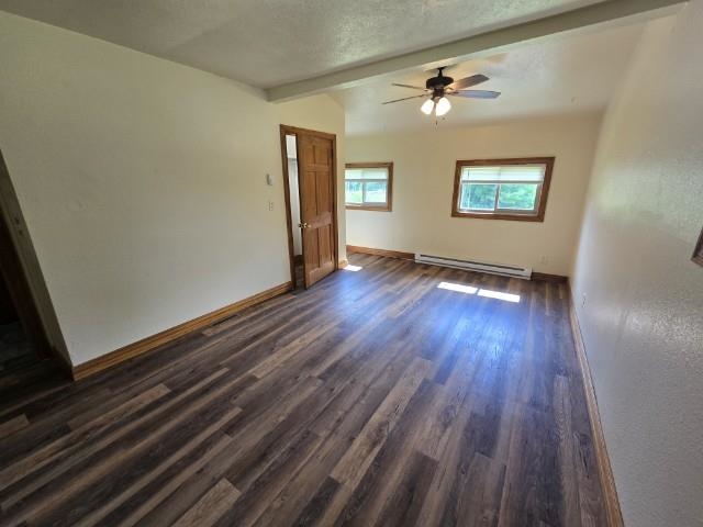 N4789 County Rd B New London, WI 54961 - Photo 13 of 27