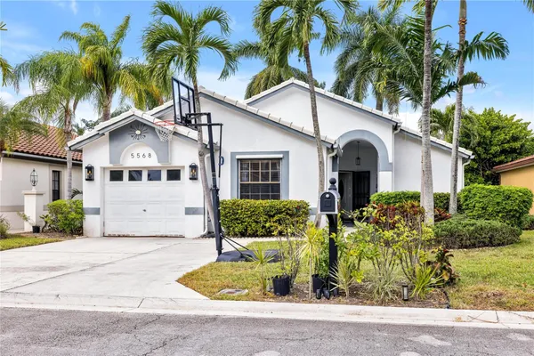 $3,900 | 5568 American Circle, Delray Beach, FL 33484