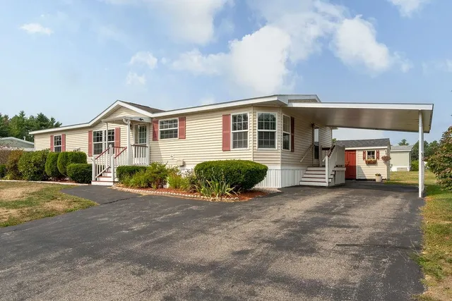 $300,000 | 4 Freedom Drive, Dover, NH 03820