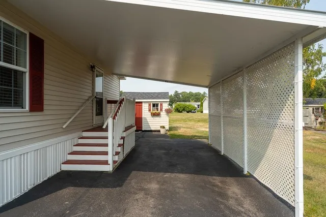 $300,000 | 4 Freedom Drive, Dover, NH 03820