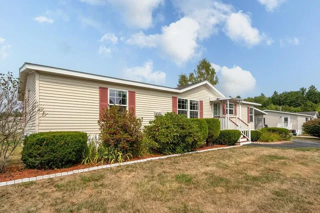 $300,000 | 4 Freedom Drive, Dover, NH 03820