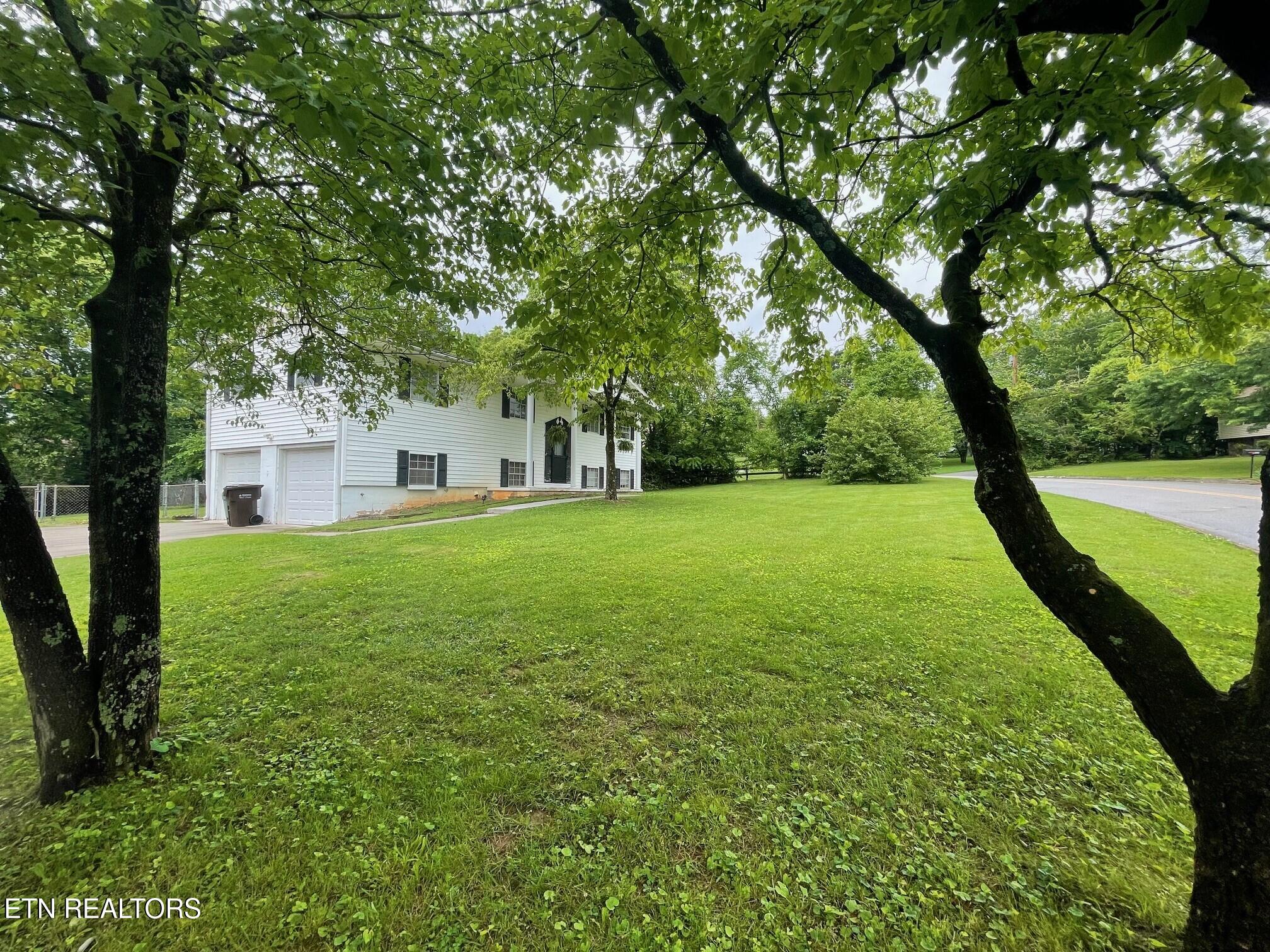 217 Newport Road, Unit 5 Knoxville, TN 37934 - Photo 2 of 18 217 Newport Rd Side