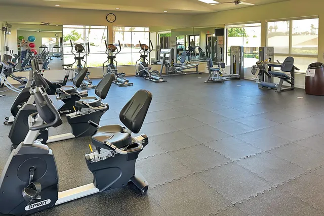 $525,000 | 2 Granada Drive, Rancho Mirage, CA 92270