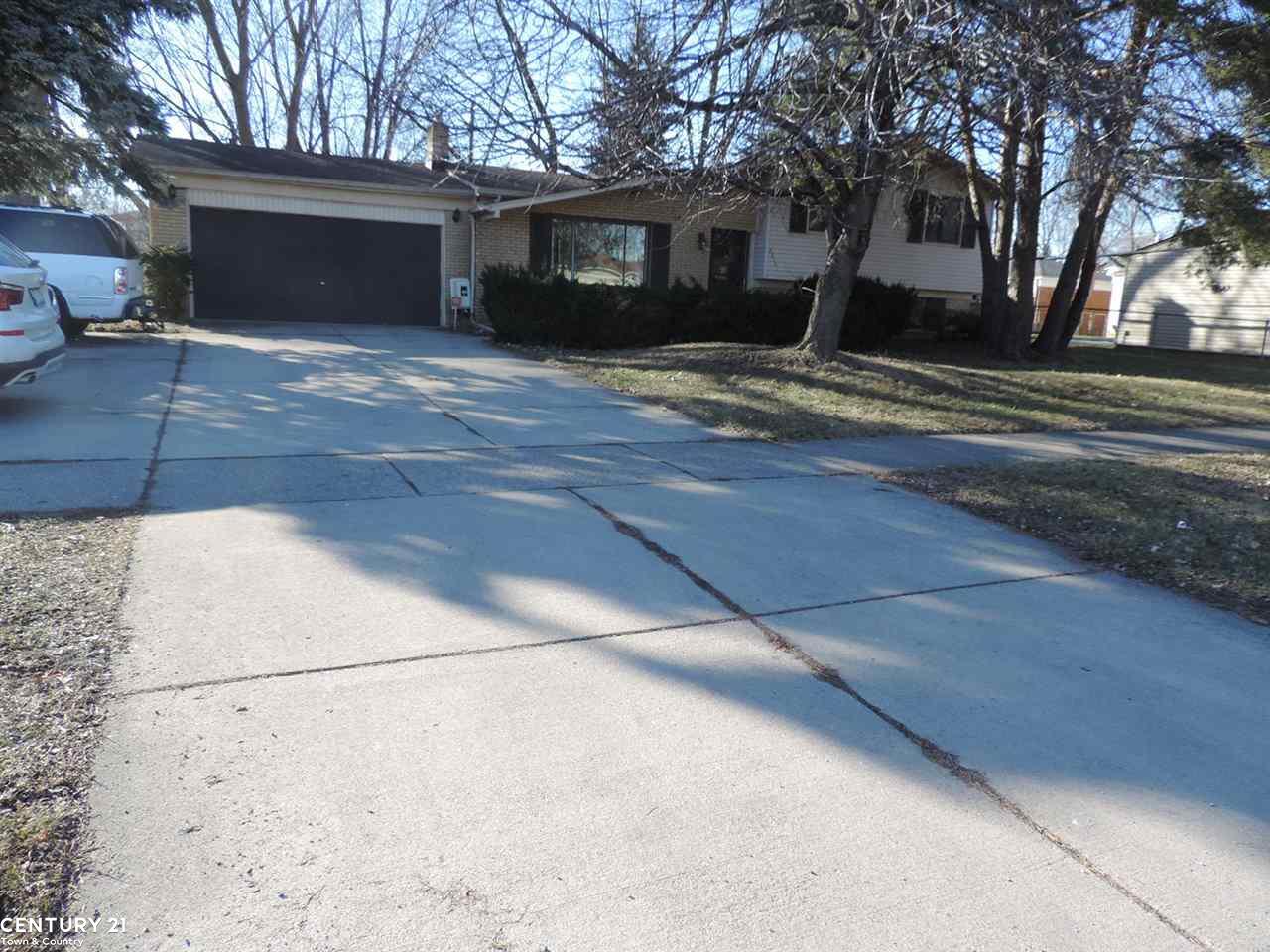 33633 Ryan Road Sterling Heights, MI 48310 - Photo 1 of 29
