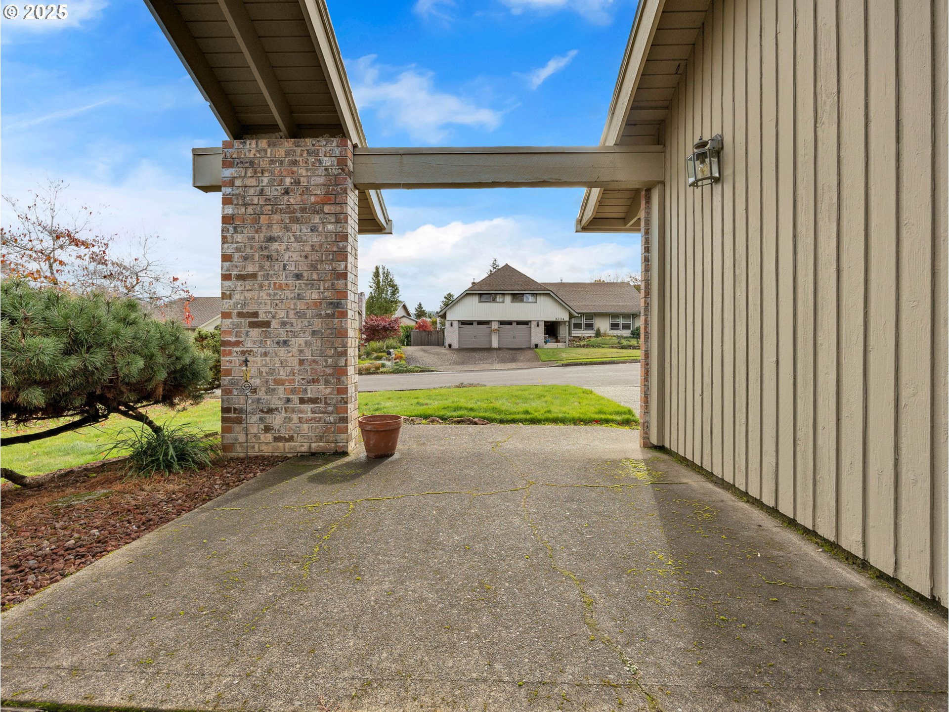 3239 Southwest 26th Street Gresham, OR 97080 - Photo 42 of 47 a view of a pathway both side of house