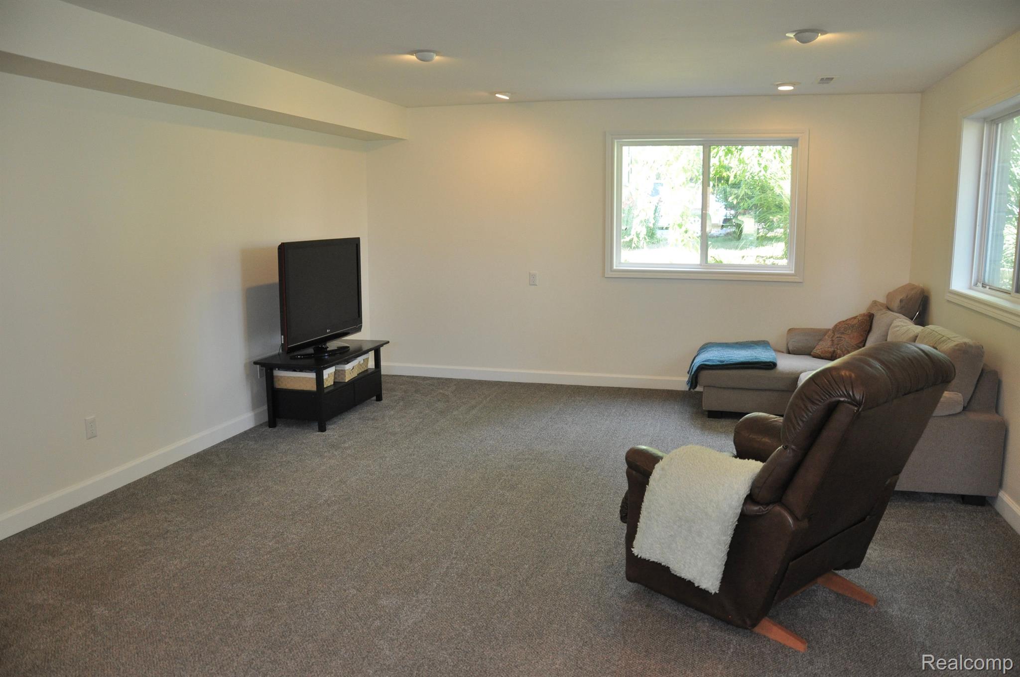 1280 Potomac Drive Rochester, MI 48306 - Photo 15 of 29 Recreation room