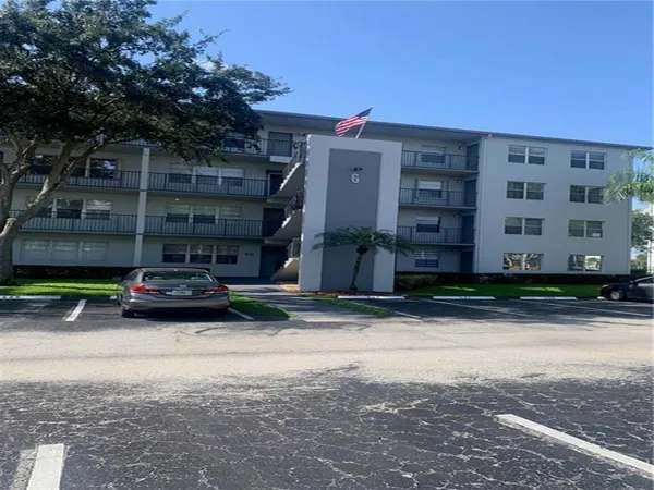 $1,875 | 13250 Southwest 4th Court, Unit 318G, Pembroke Pines, FL 33027