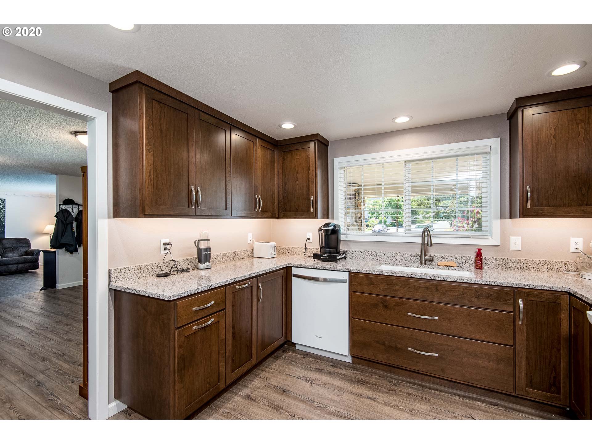 6672 E Street Springfield, OR 97478 - Photo 12 of 32
