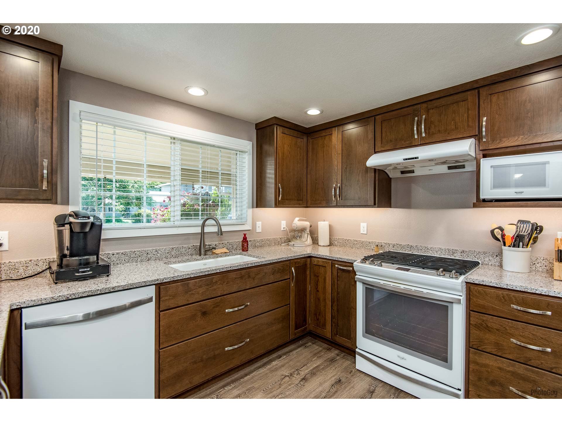 6672 E Street Springfield, OR 97478 - Photo 10 of 32