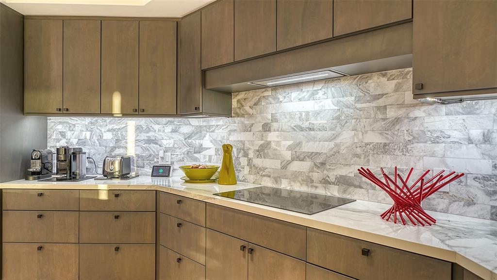 401 North Point Road, Unit 404 Osprey, FL 34229 - Photo 38 of 95 Gallery Image 38