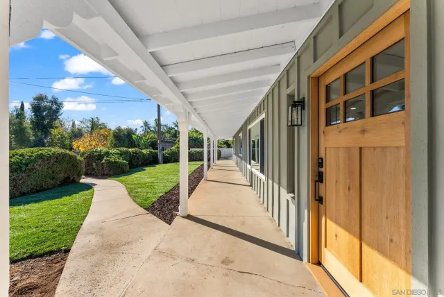 $1,249,000 | 958 Berkshire Court, Escondido, CA 92025